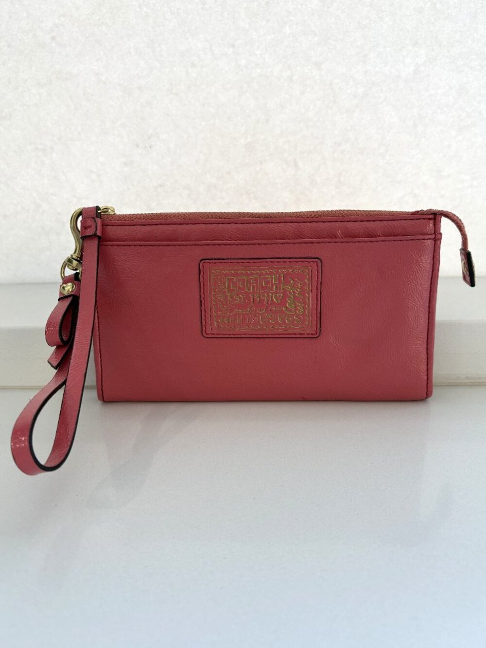 Coach Daisy Liquid Gloss Zippy Wallet Patent Coral Pink Large Wristlet 48126